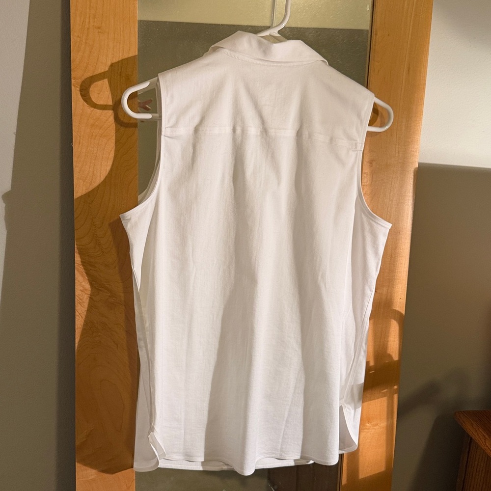 Chico's Classic White No Iron Sleeveless Blouse - Picture 3 of 6